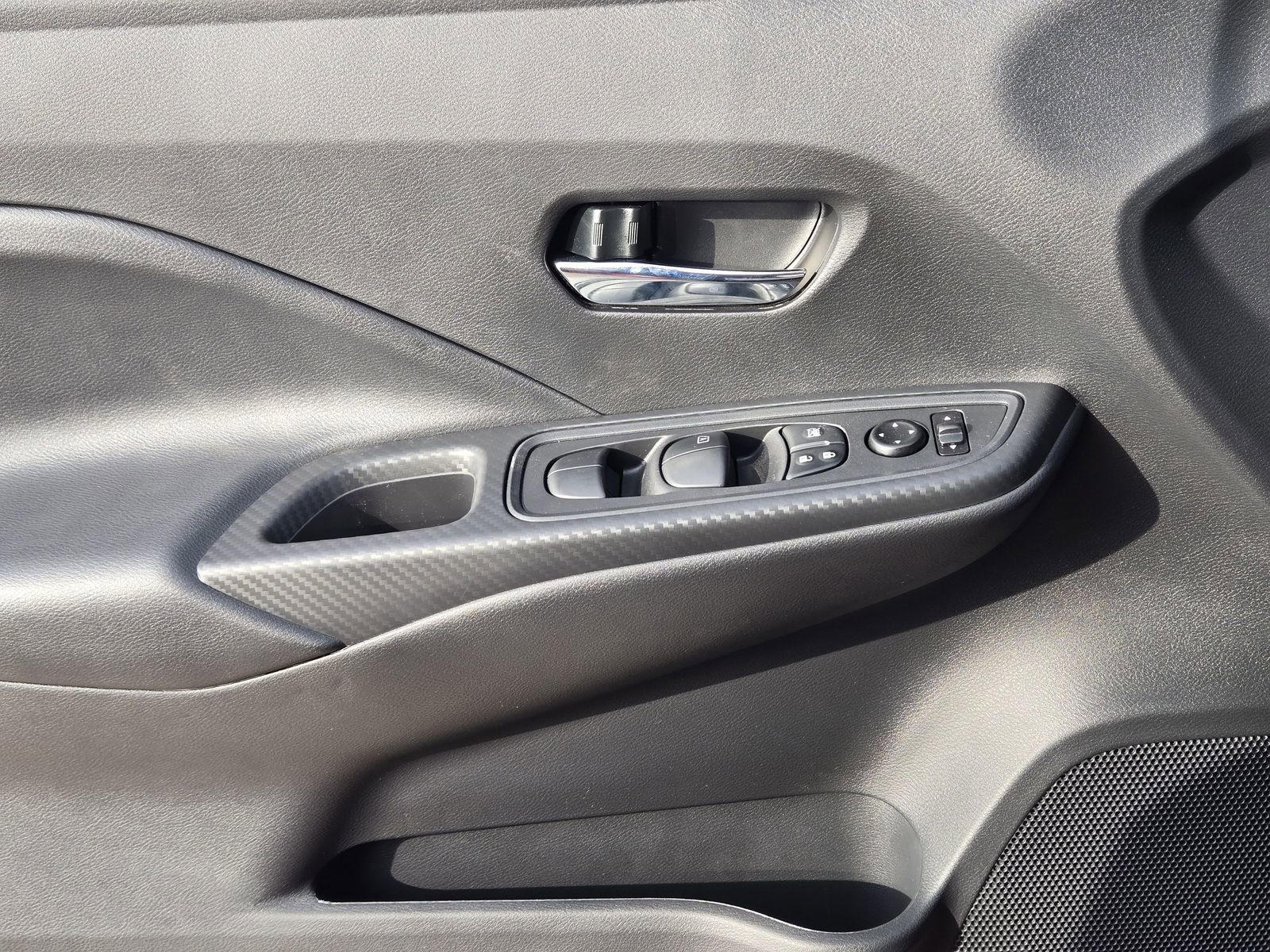 New 2025 Nissan Versa SV w/ Trunk Package image 21