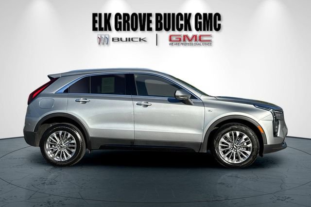 Used 2024 Cadillac XT4 Premium Luxury image 3