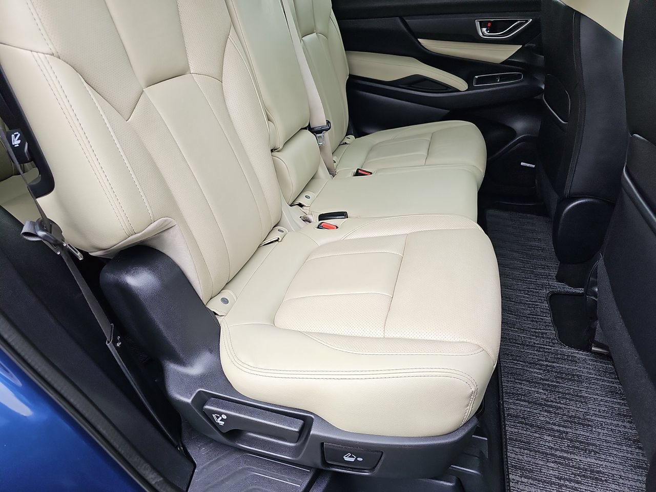 Used 2020 Subaru Ascent Limited w/ Technology Package AWD/4WD image 19