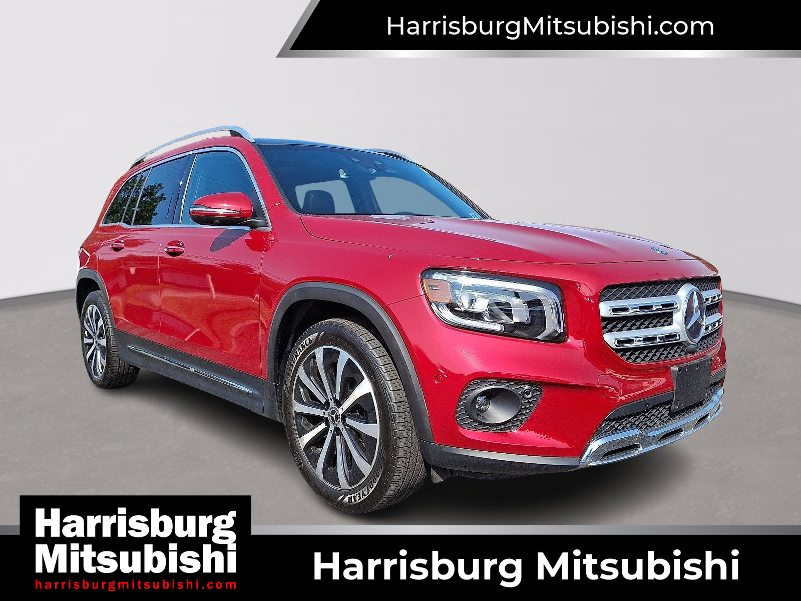 Used 2020 Mercedes-Benz GLB 250 4MATIC w/ Premium Package image 1