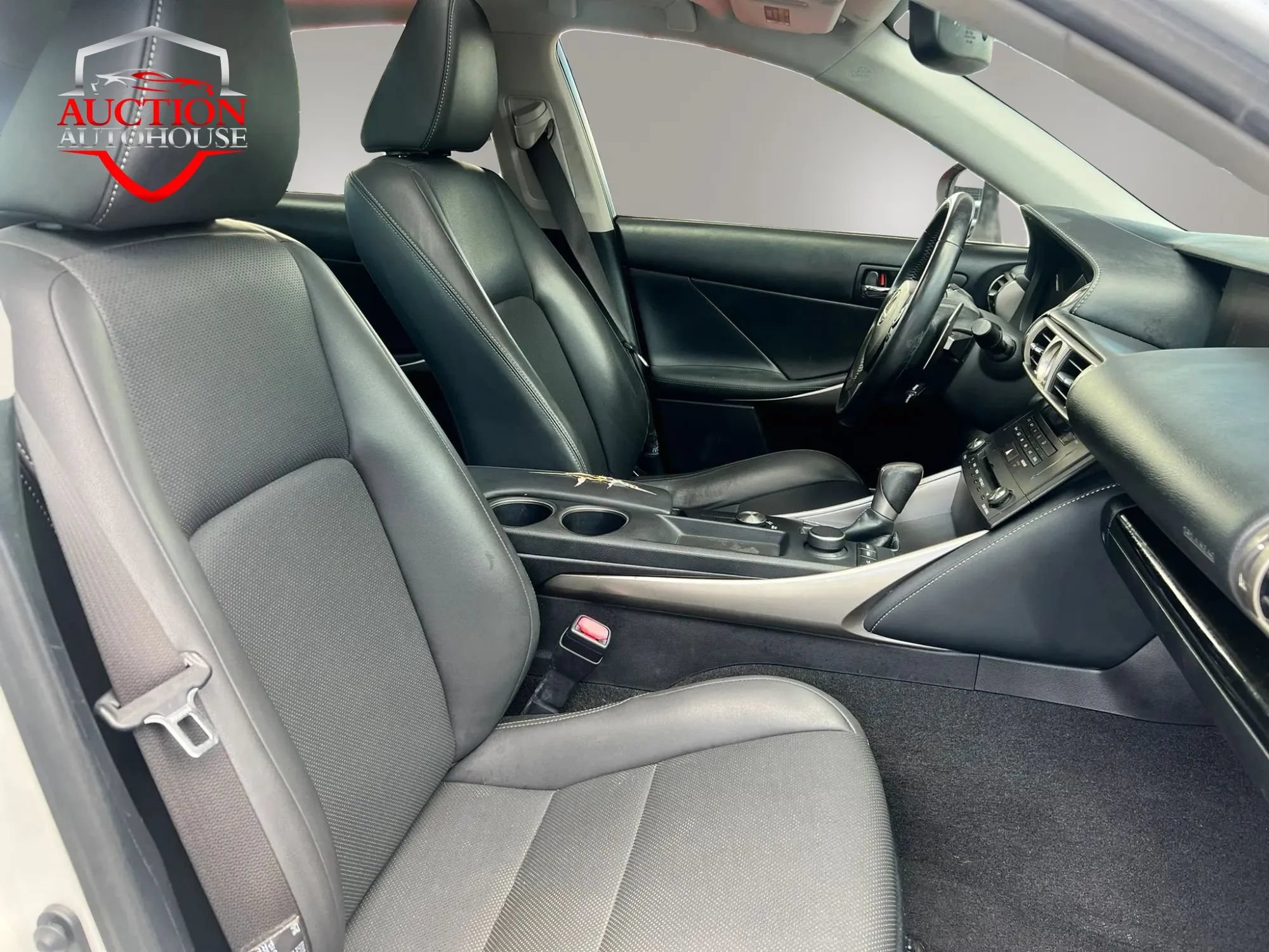 Used 2016 Lexus IS 200t RWD image 27