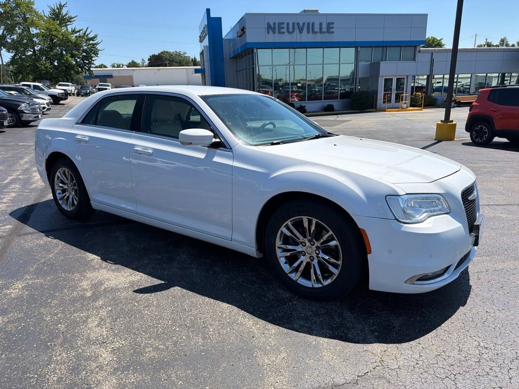 Used 2017 Chrysler 300 Limited w/ 300 Premium Group