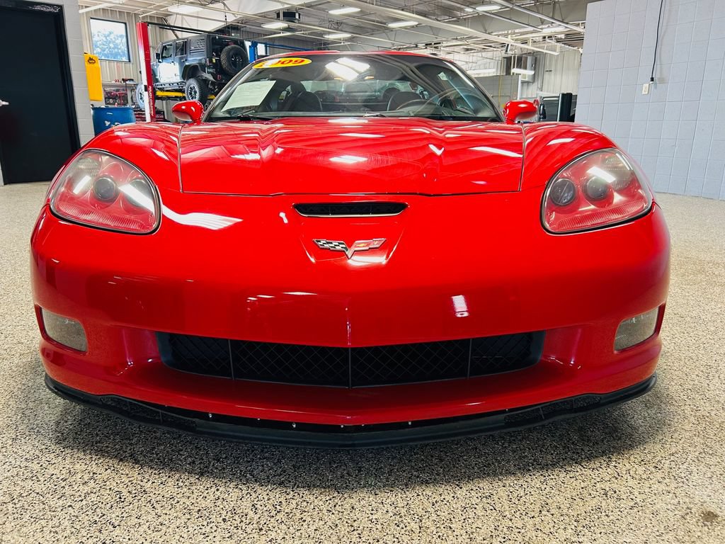 Used 2009 Chevrolet Corvette Z06 RWD image 2