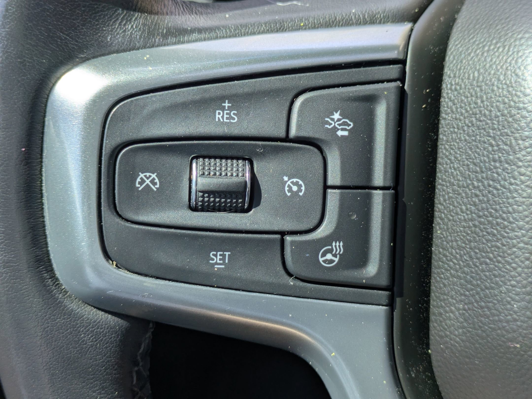 Used 2022 Chevrolet Tahoe Z71 w/ Z71 Off-Road Package image 17