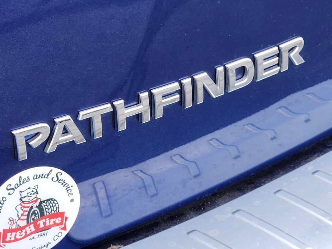 Used 2017 Nissan Pathfinder Platinum AWD/4WD image 15