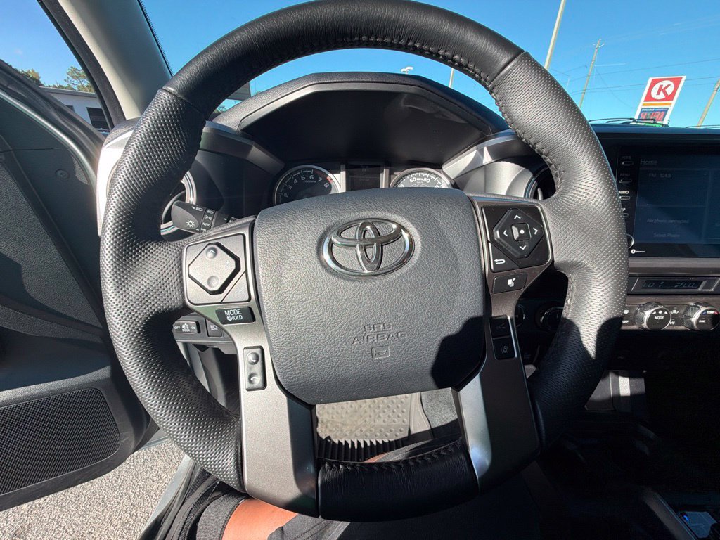 Used 2023 Toyota Tacoma SR5 w/ Technology Package AWD/4WD image 10