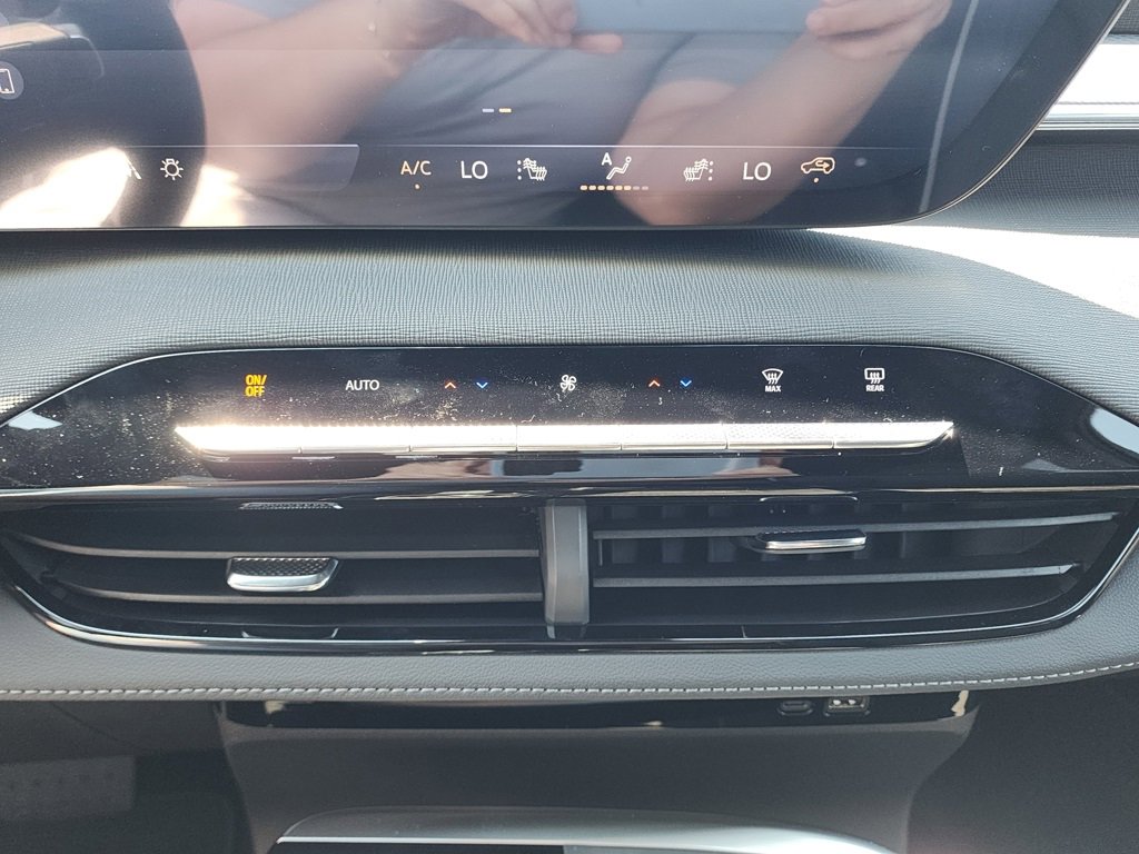 New 2026 Buick Enclave Sport Touring w/ Power Package image 31