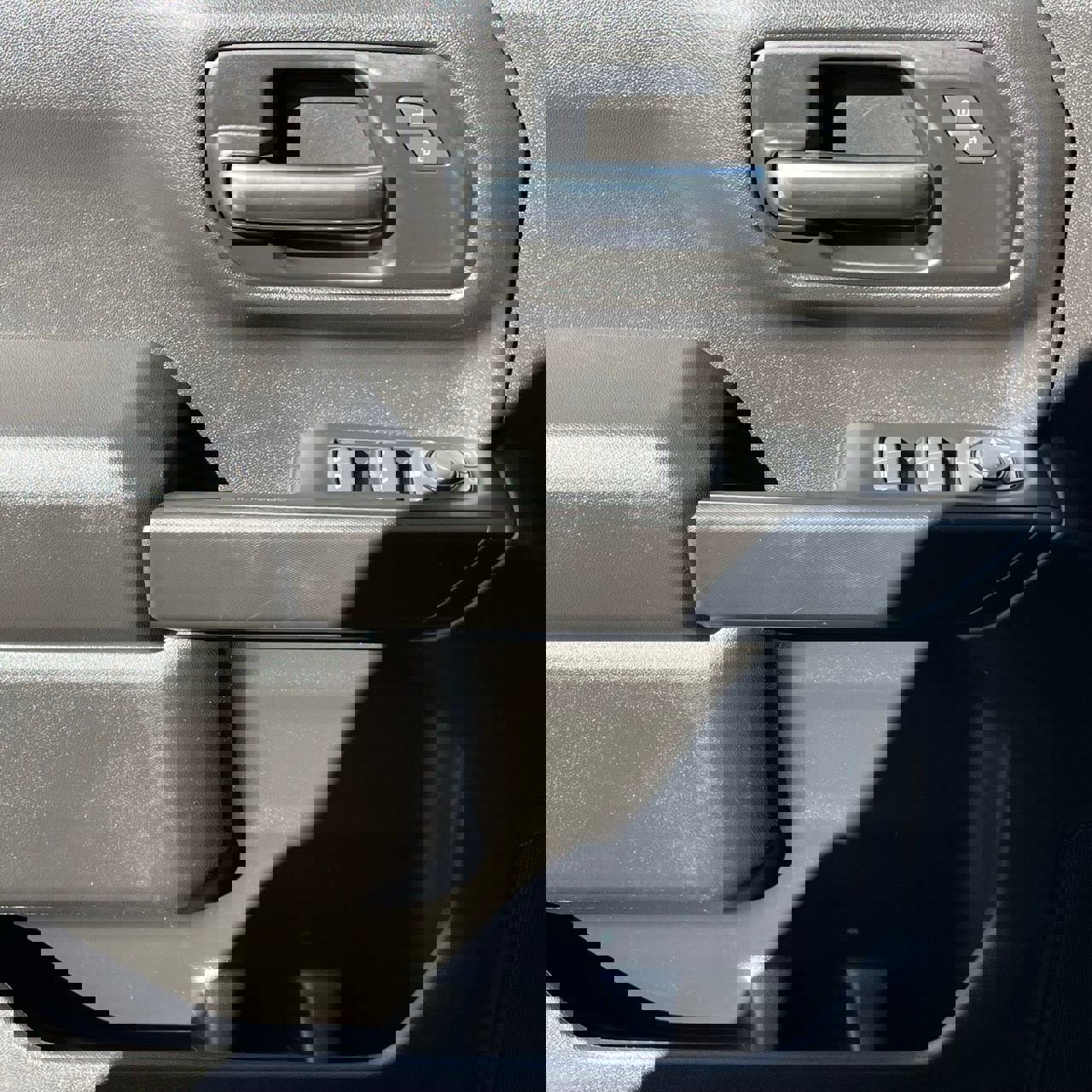 Used 2023 Chevrolet Silverado 1500 Custom image 21