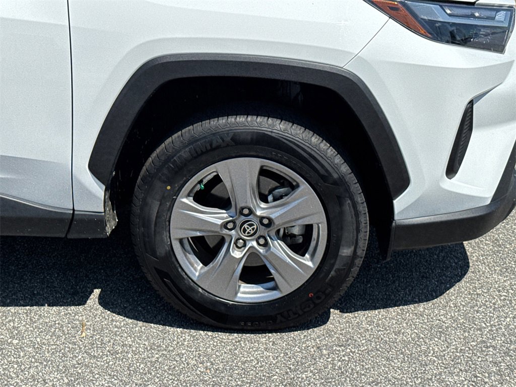 Used 2022 Toyota RAV4 XLE image 12