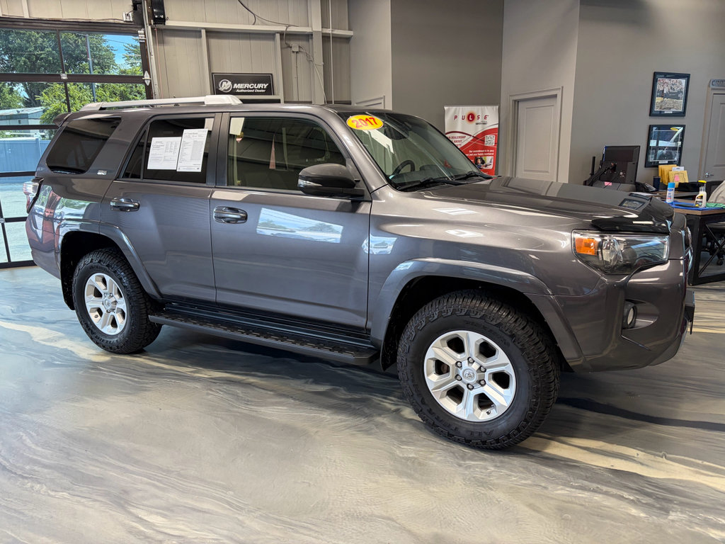 Used 2017 Toyota 4Runner SR5 AWD/4WD image 42
