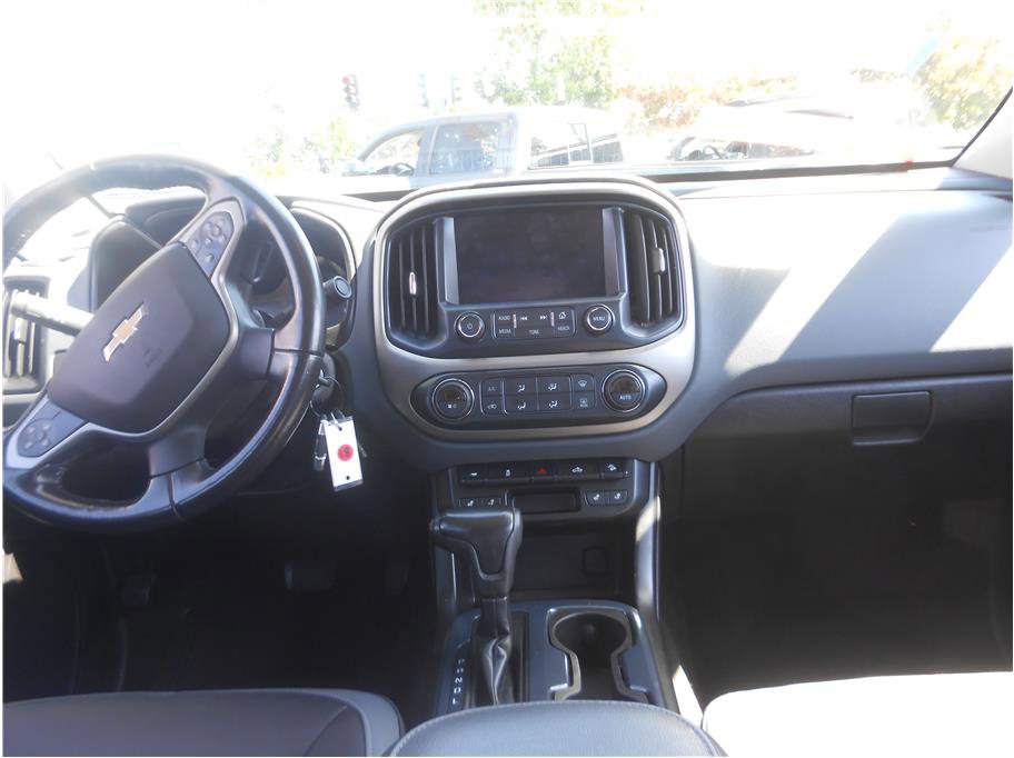 Used 2017 Chevrolet Colorado Z71 image 9