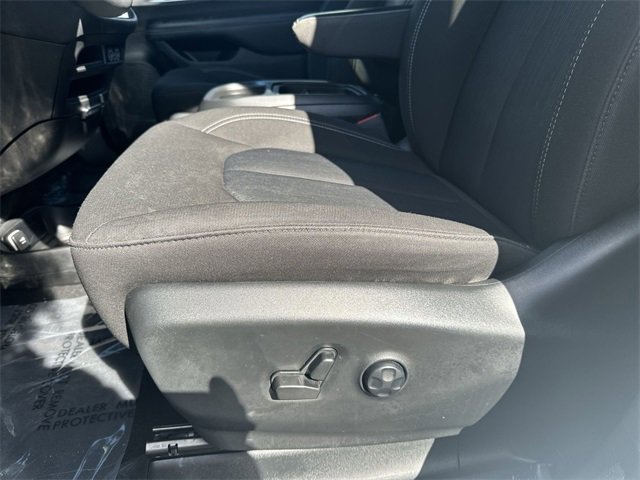 Used 2024 Chrysler Pacifica Touring image 14