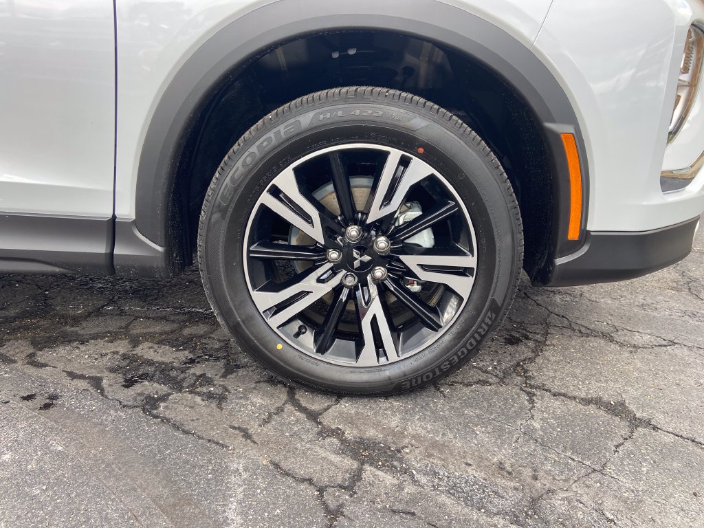 New 2026 Mitsubishi Eclipse Cross SE AWD/4WD image 9