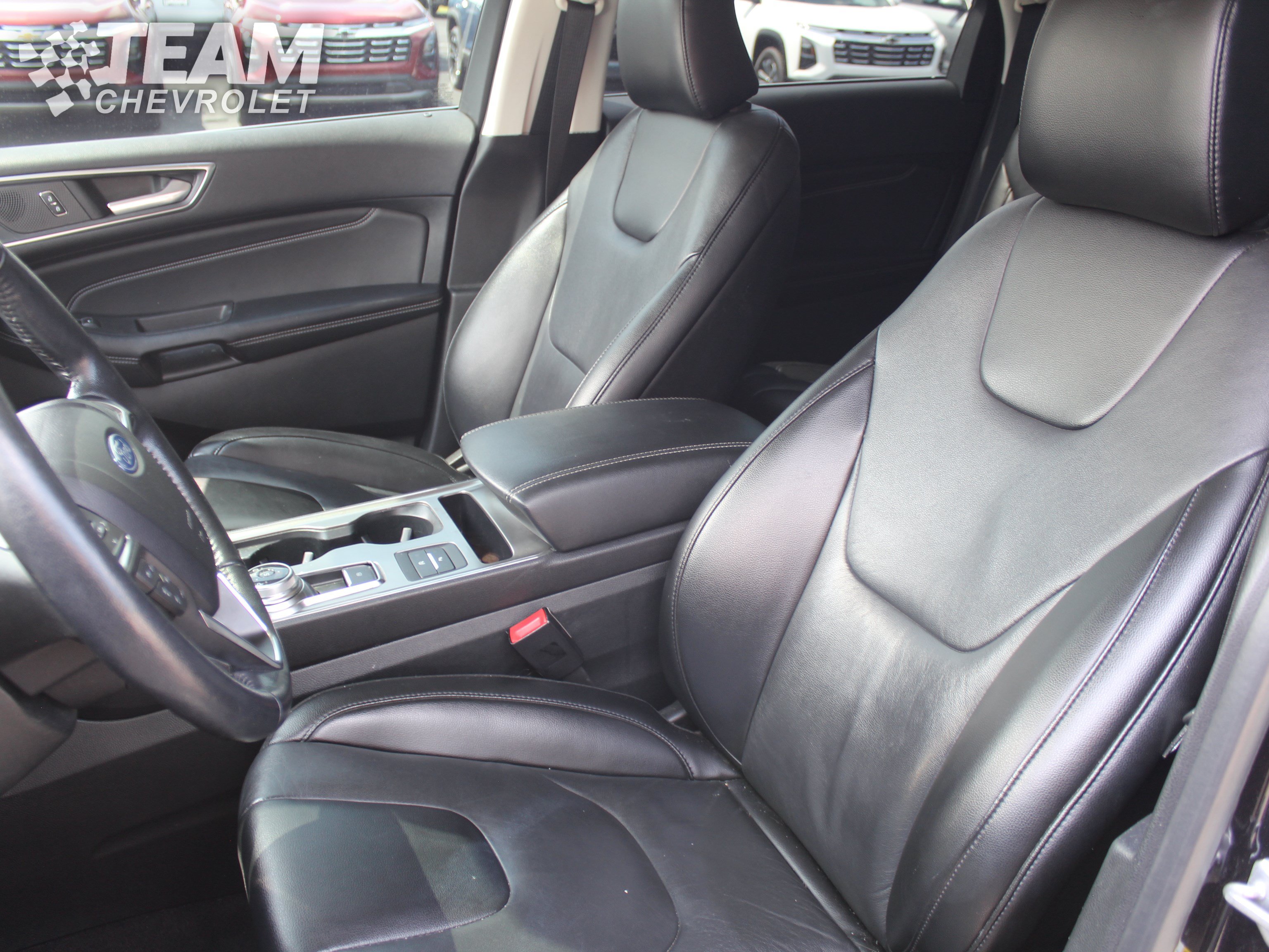 Used 2022 Ford Edge Titanium AWD/4WD image 12
