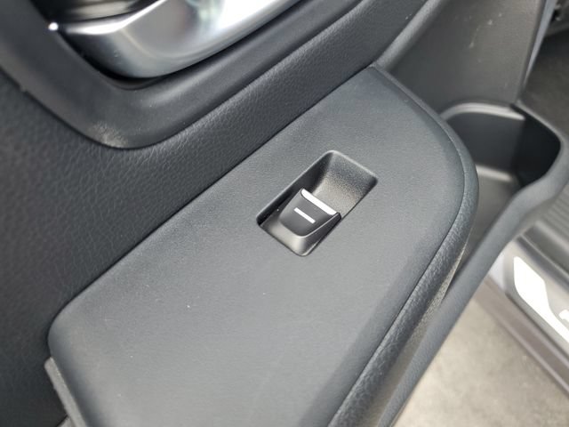 Certified 2025 Honda Pilot Black Edition image 18