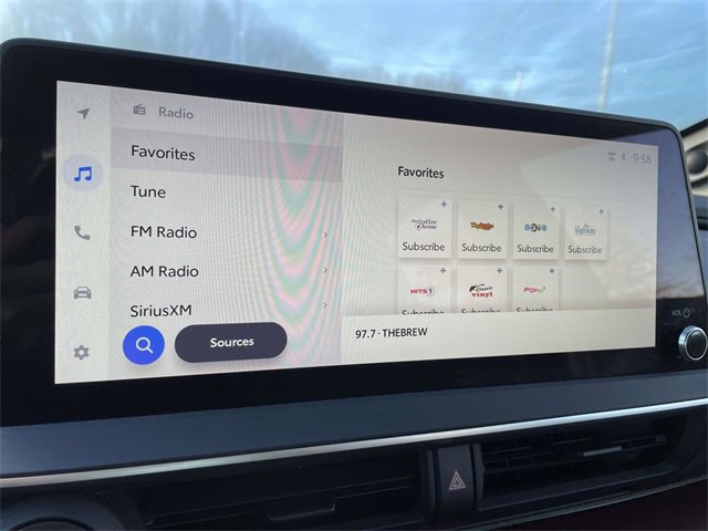 Used 2024 Toyota Prius Prime Premium image 28