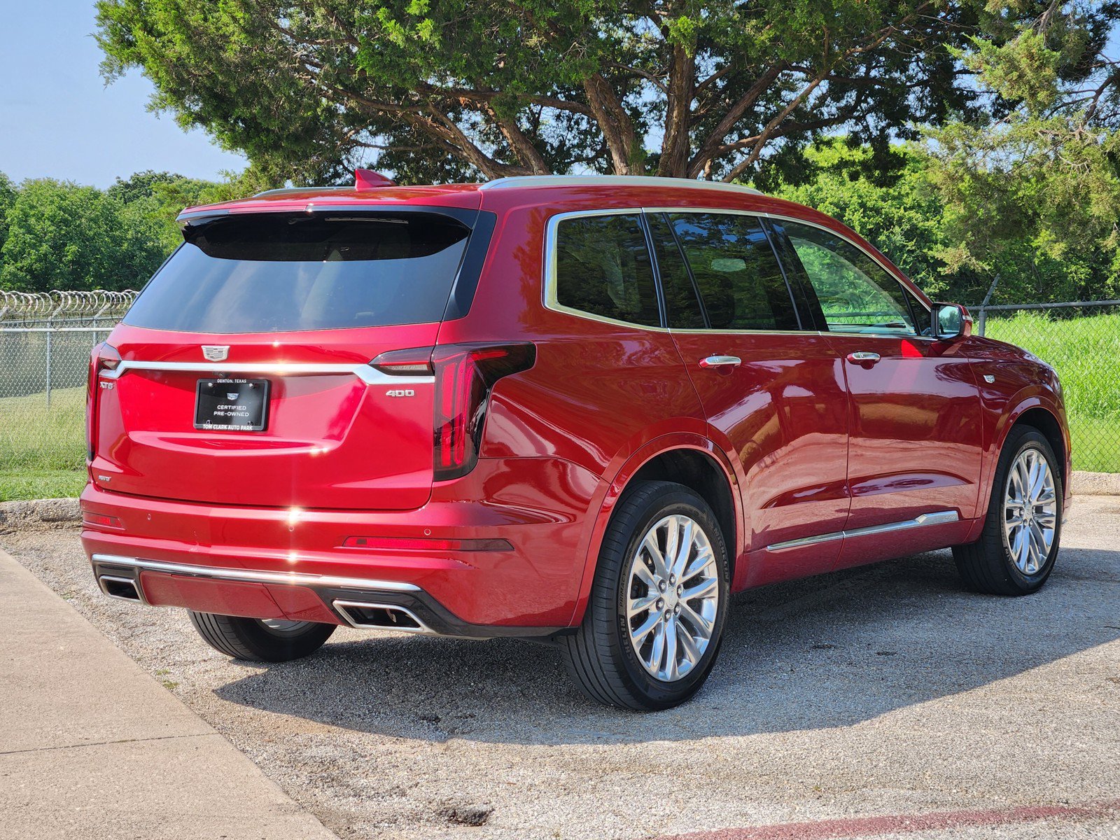 Certified 2023 Cadillac XT6 Premium Luxury AWD/4WD image 5