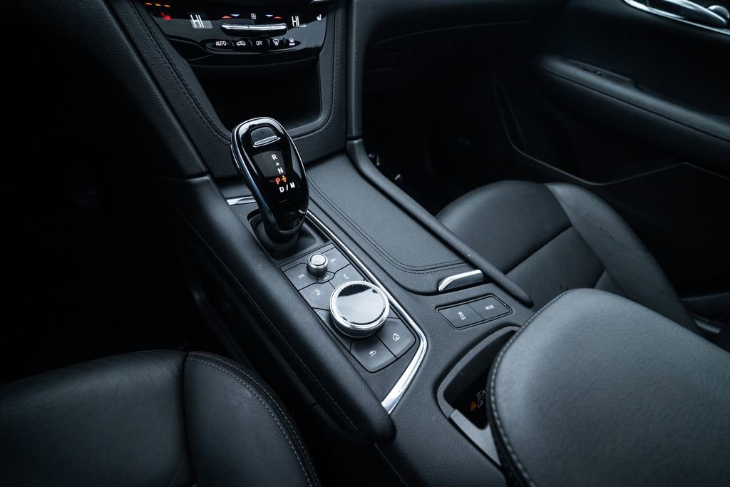 Used 2022 Cadillac XT5 Premium Luxury w/ LPO, Floor Liner Package image 25