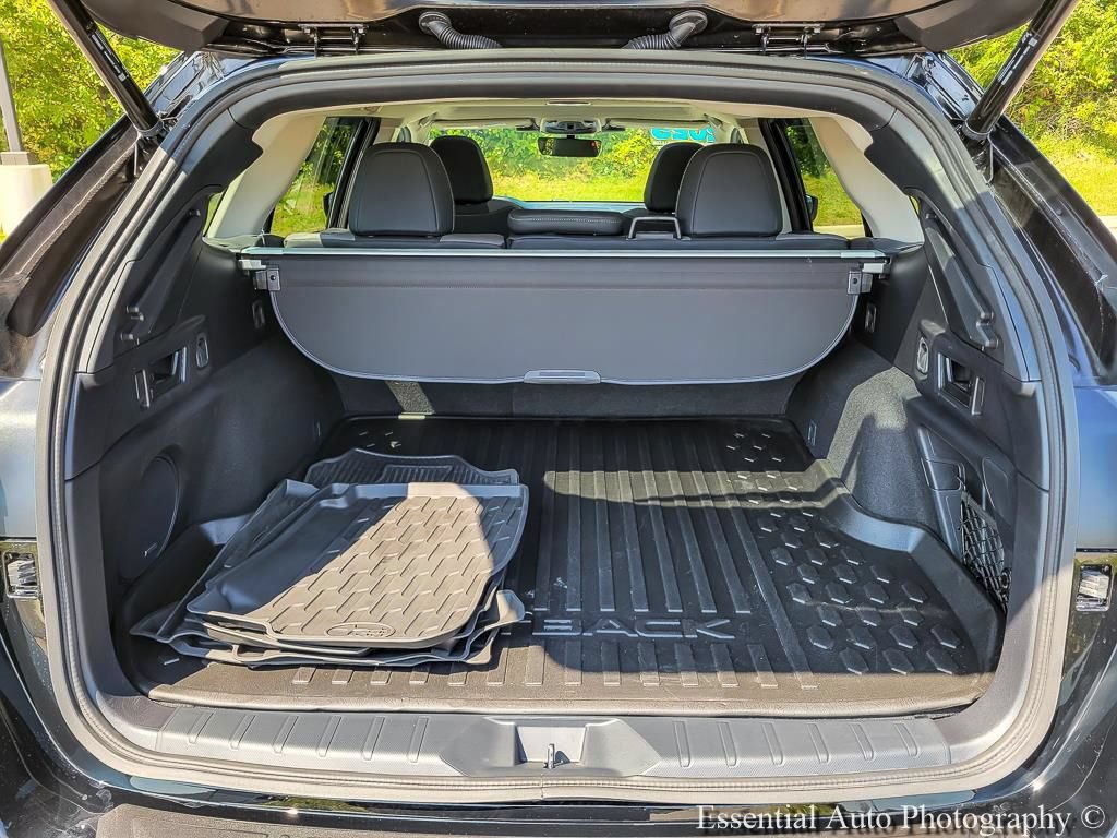 Certified 2025 Subaru Outback Onyx Edition AWD/4WD image 27