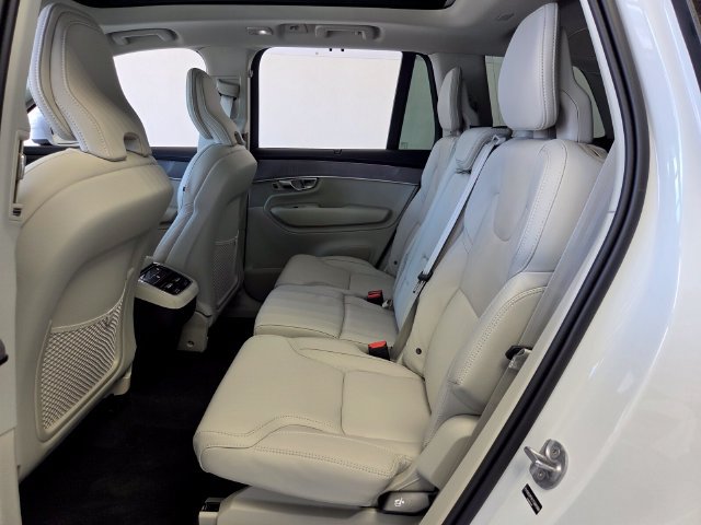 New 2026 Volvo XC90 B6 Ultra w/ Protection Package AWD/4WD image 11