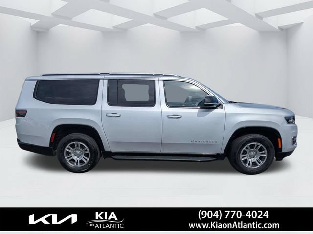 Used 2024 Jeep Wagoneer L 4WD image 2