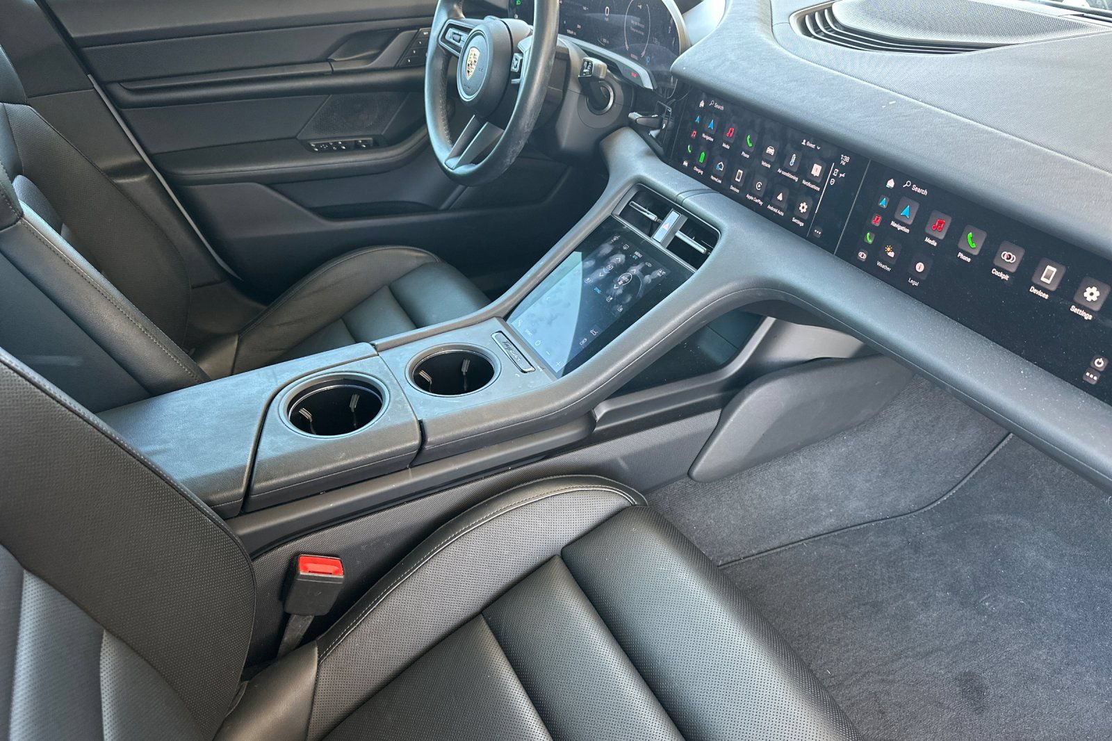 Used 2023 Porsche Taycan RWD image 19
