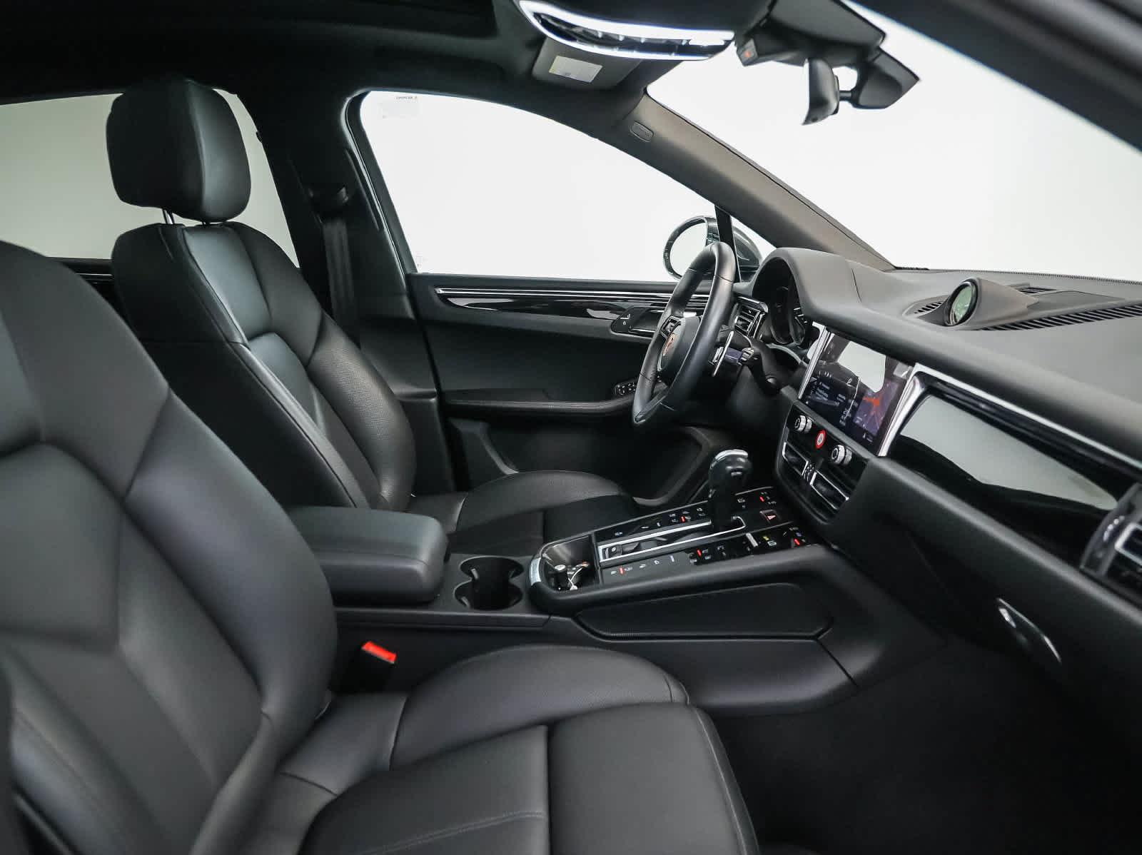 Used 2023 Porsche Macan S AWD/4WD image 17