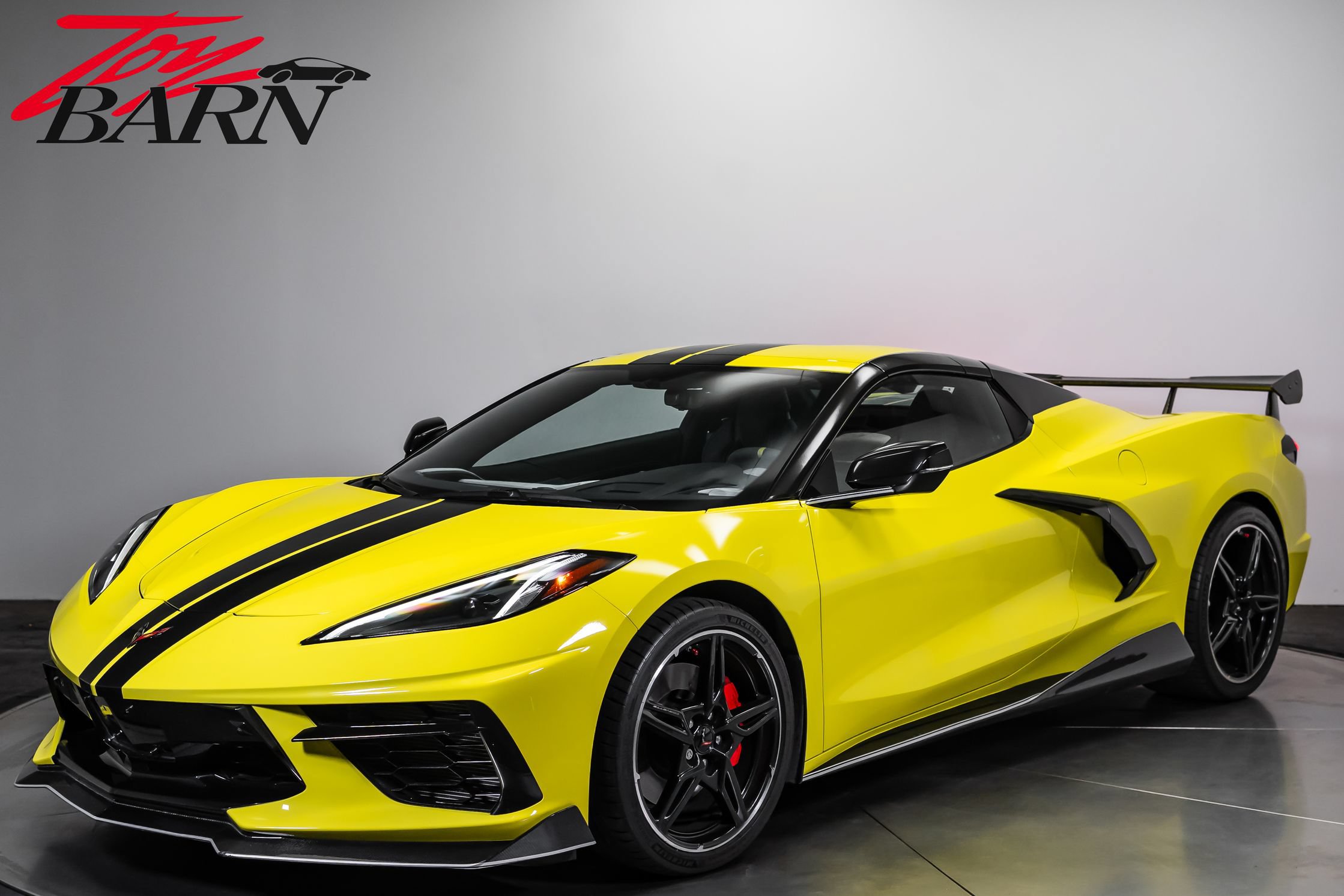 Used 2021 Chevrolet Corvette Stingray Premium Conv w/ Z51 Performance Package RWD image 9