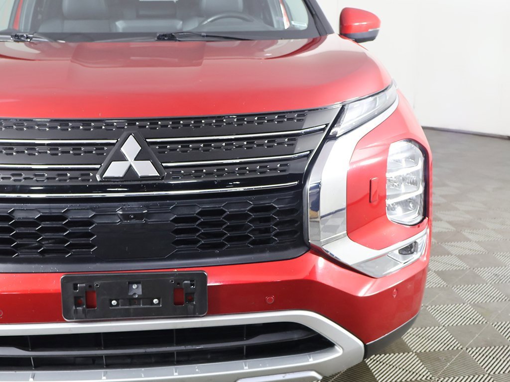 Used 2024 Mitsubishi Outlander SE Black Edition image 15
