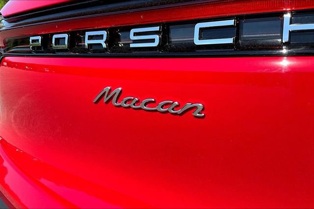 Used 2026 Porsche Macan image 23