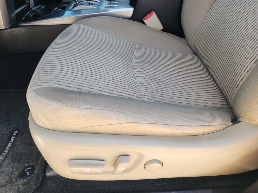 Used 2018 Toyota 4Runner SR5 image 23