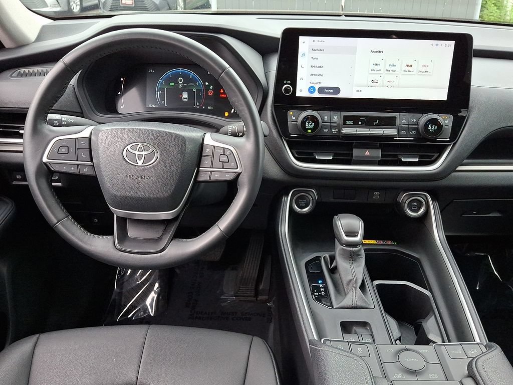Certified 2024 Toyota Grand Highlander AWD image 12