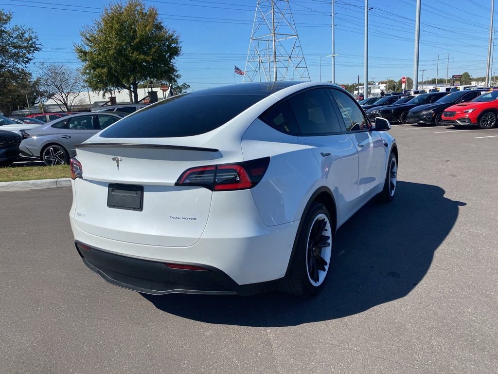 Used 2021 Tesla Model Y Long Range image 3