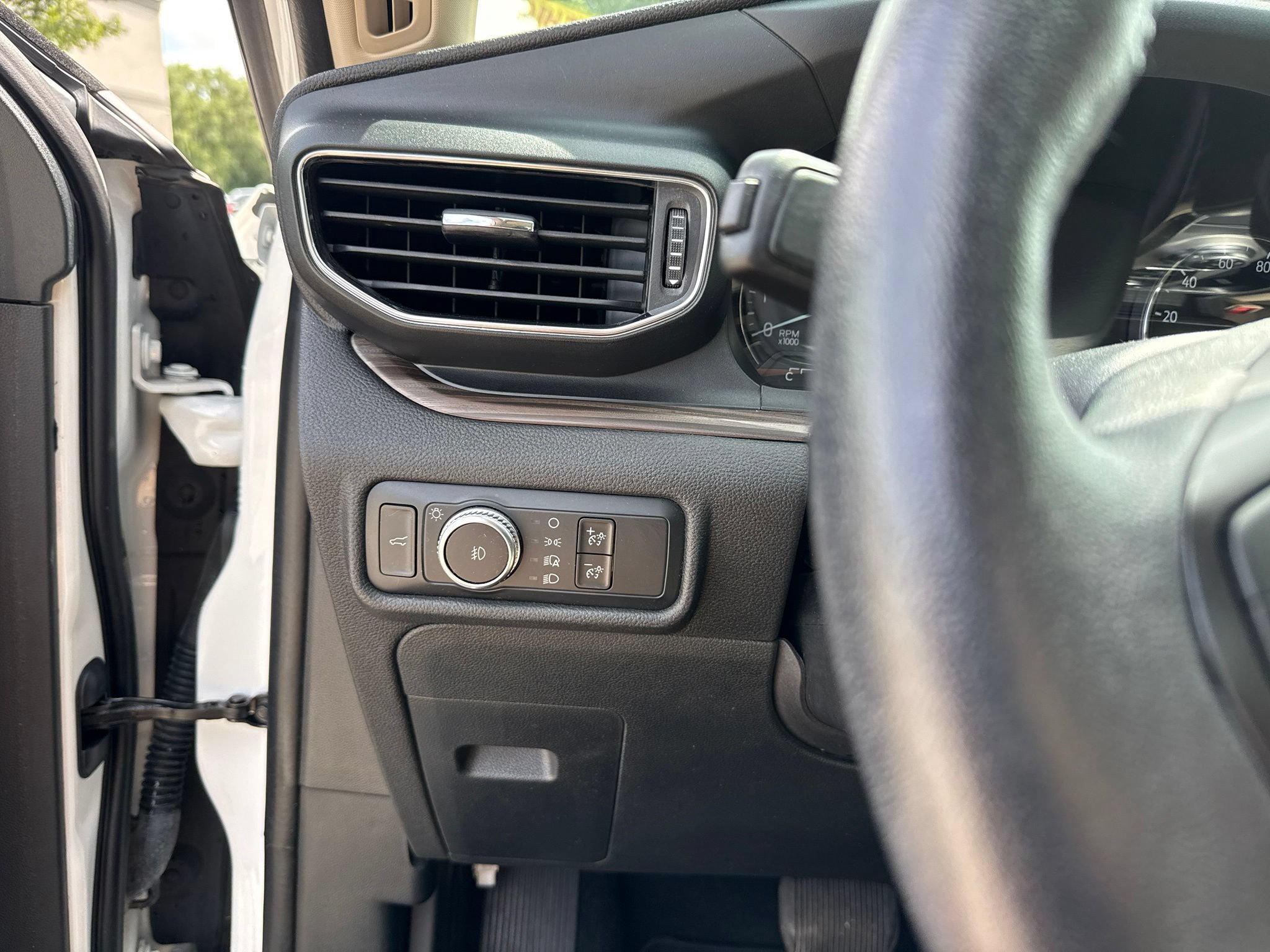 Used 2020 Ford Explorer Limited AWD/4WD image 24