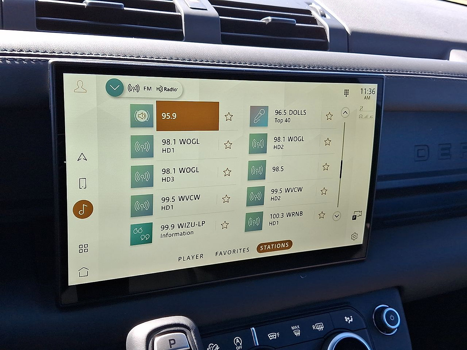 New 2025 Land Rover Defender 110 X-Dynamic SE image 22