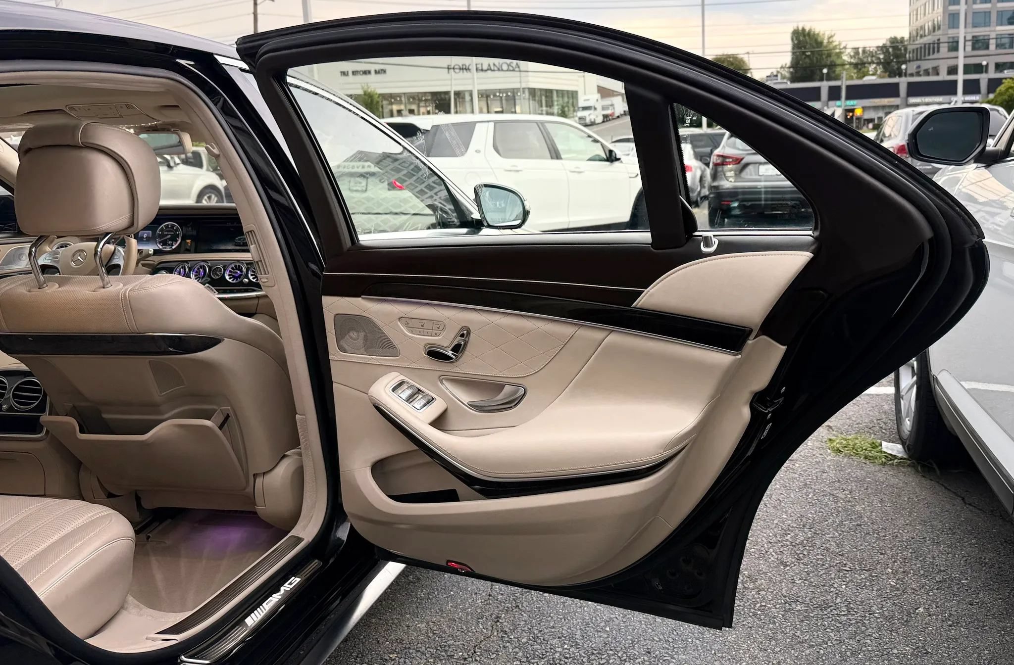 Used 2015 Mercedes-Benz S 63 AMG 4MATIC Sedan image 32