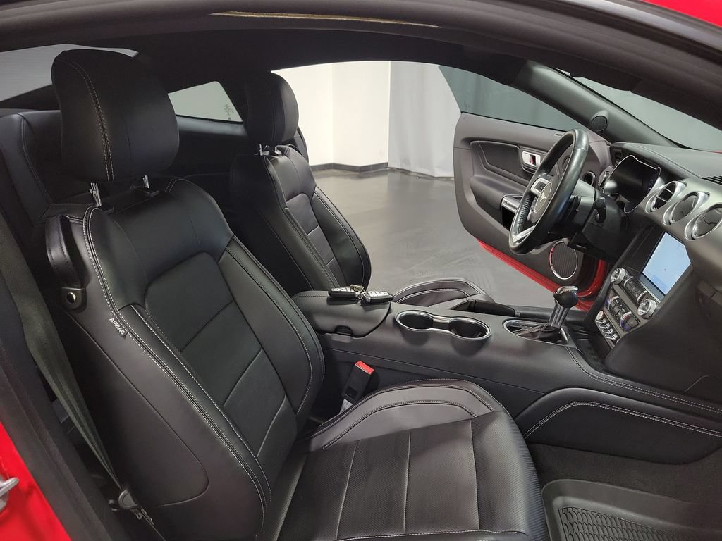 Used 2022 Ford Mustang Premium RWD image 31