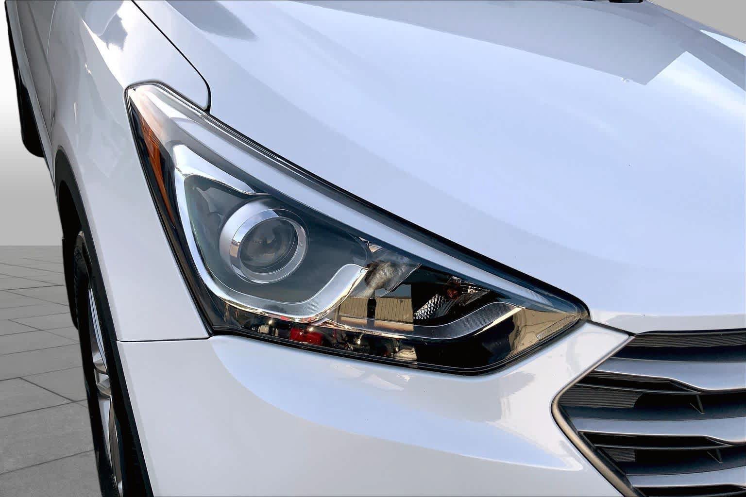 Used 2017 Hyundai Santa Fe Sport FWD image 26