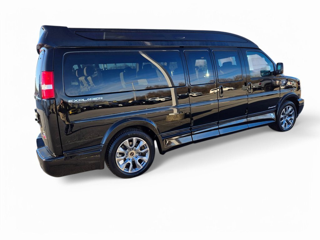 New 2025 GMC Savana 2500 Extended w/ Driver Convenience Package image 4