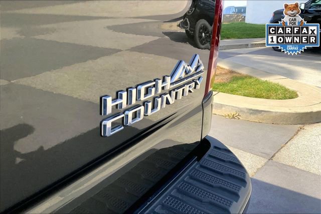 Used 2022 Chevrolet Silverado 2500 High Country w/ Technology Package image 8