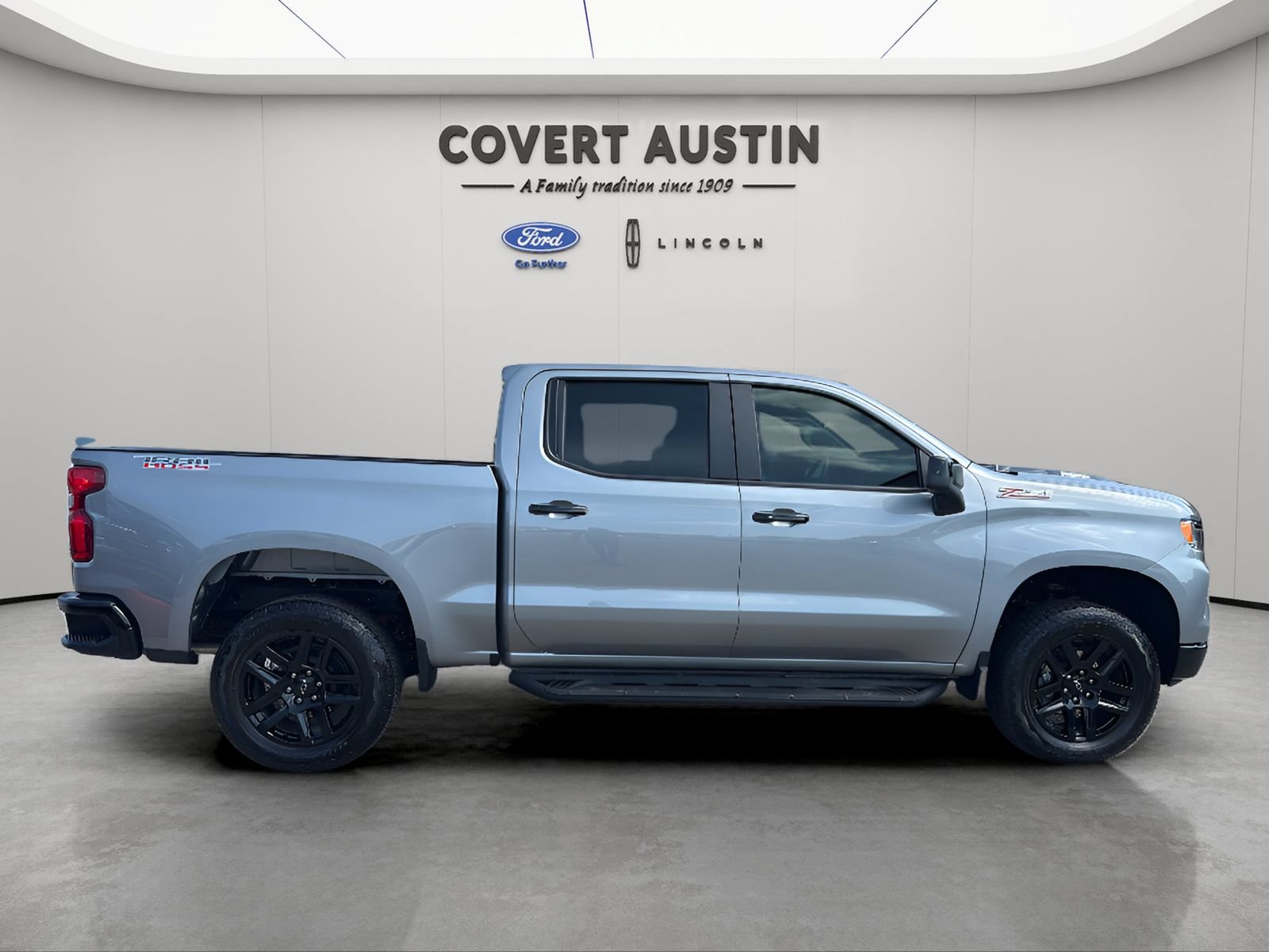 Used 2026 Chevrolet Silverado 1500 LT Trail Boss w/ Convenience Package II AWD/4WD image 7