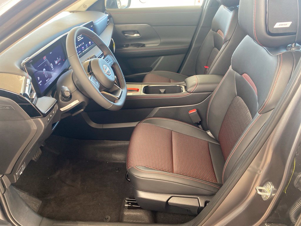 New 2027 Nissan Kicks SR w/ SR Premium Package FWD image 21