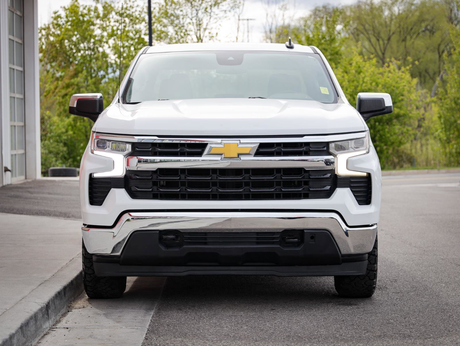 Used 2023 Chevrolet Silverado 1500 LT w/ Work Truck Package AWD/4WD image 9