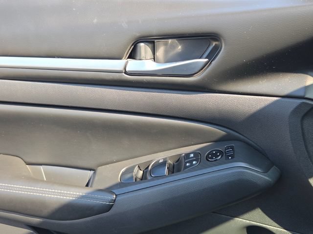 Used 2022 Nissan Altima 2.5 SV AWD/4WD image 26