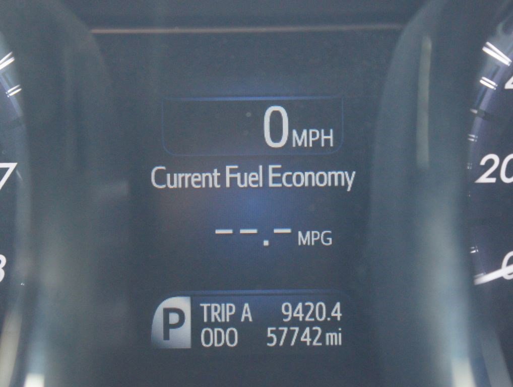 Used 2013 Toyota Avalon Limited FWD image 4