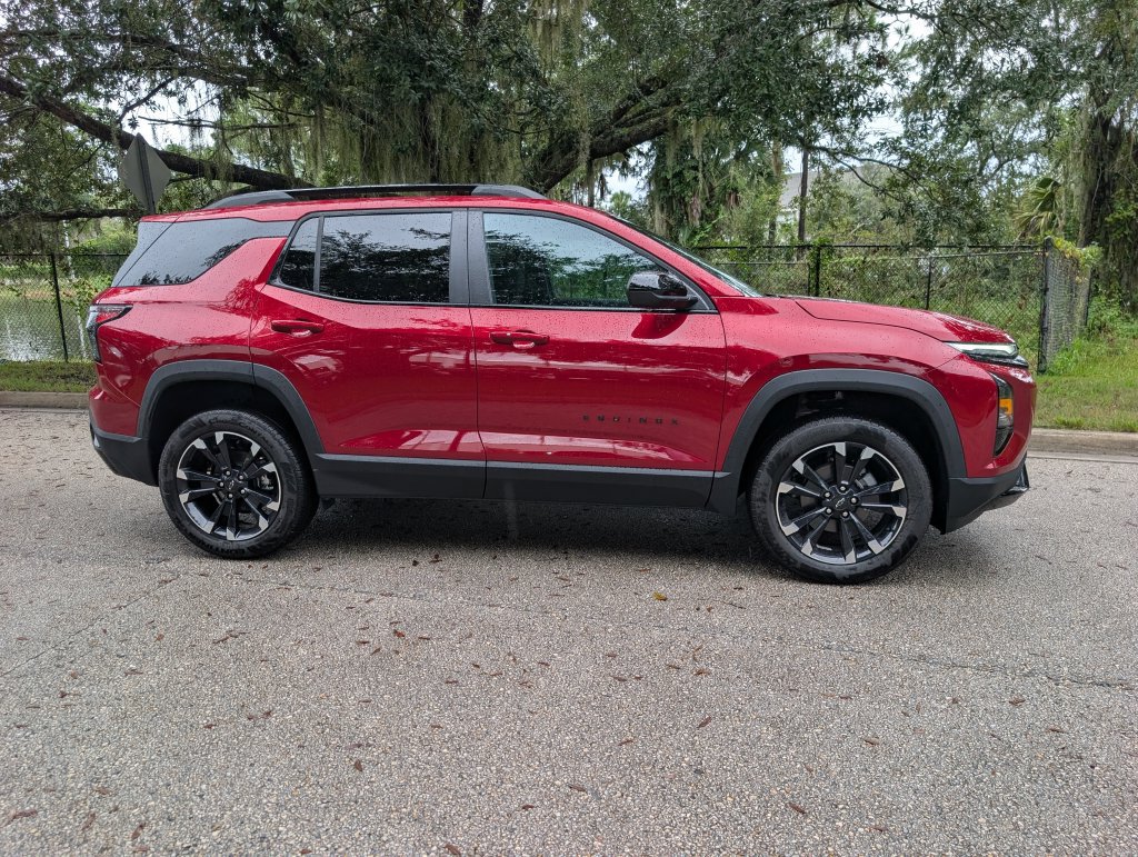 New 2027 Chevrolet Equinox RS FWD image 10