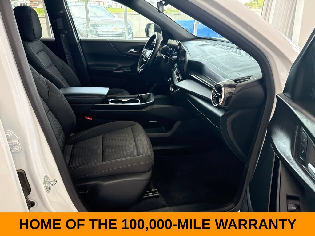 Used 2025 Chevrolet Equinox LT AWD/4WD image 16