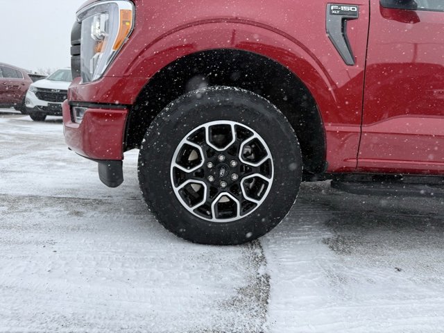 Certified 2022 Ford F150 XLT w/ Equipment Group 302A High image 33