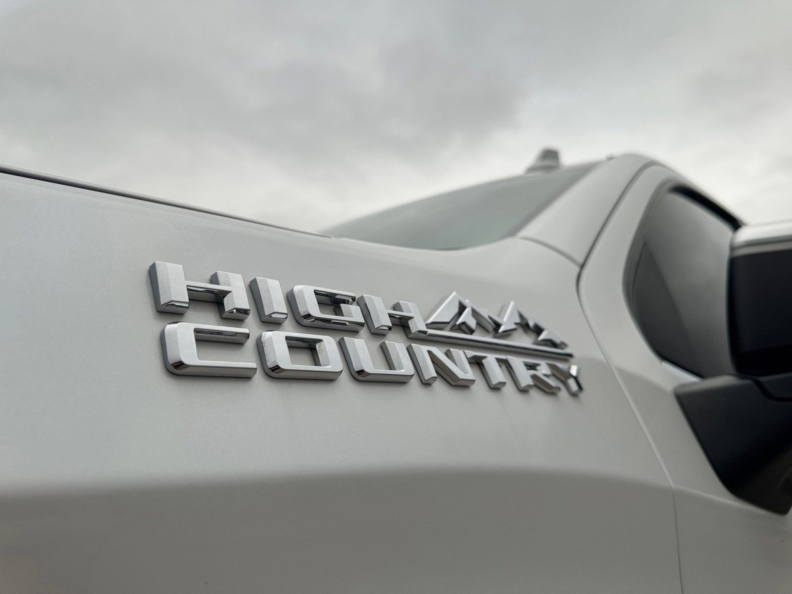 Used 2022 Chevrolet Silverado 1500 High Country w/ High Country Premium Package image 36