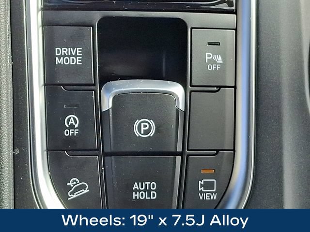 Used 2020 Hyundai Santa Fe Limited AWD/4WD image 19